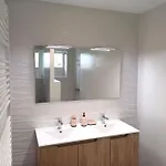 Maison Avec Piscine, Boulodrome Dans Les Pyrenees 펜션 *