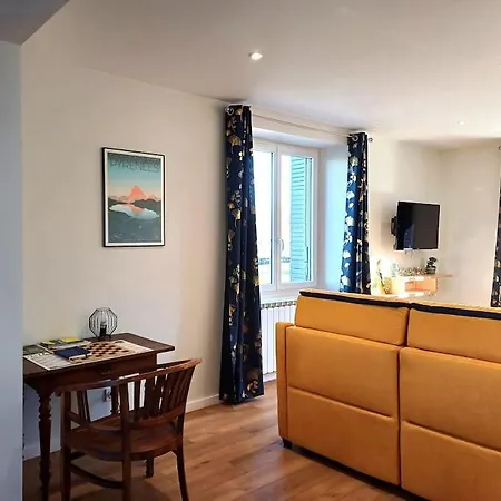 Maison Avec Piscine, Boulodrome Dans Les Pyrenees Tatil Evi Asson