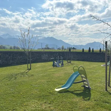 Maison Avec Piscine, Boulodrome Dans Les Pyrenees Prázdninový dům *