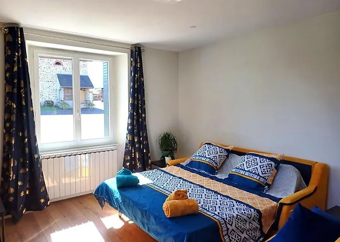 Maison Avec Piscine, Boulodrome Dans Les Pyrenees * Asson