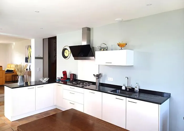 Maison Avec Piscine, Boulodrome Dans Les Pyrenees * Asson